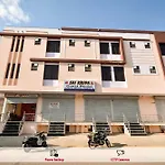 Oyo 70183 Sai Kripa Lodging