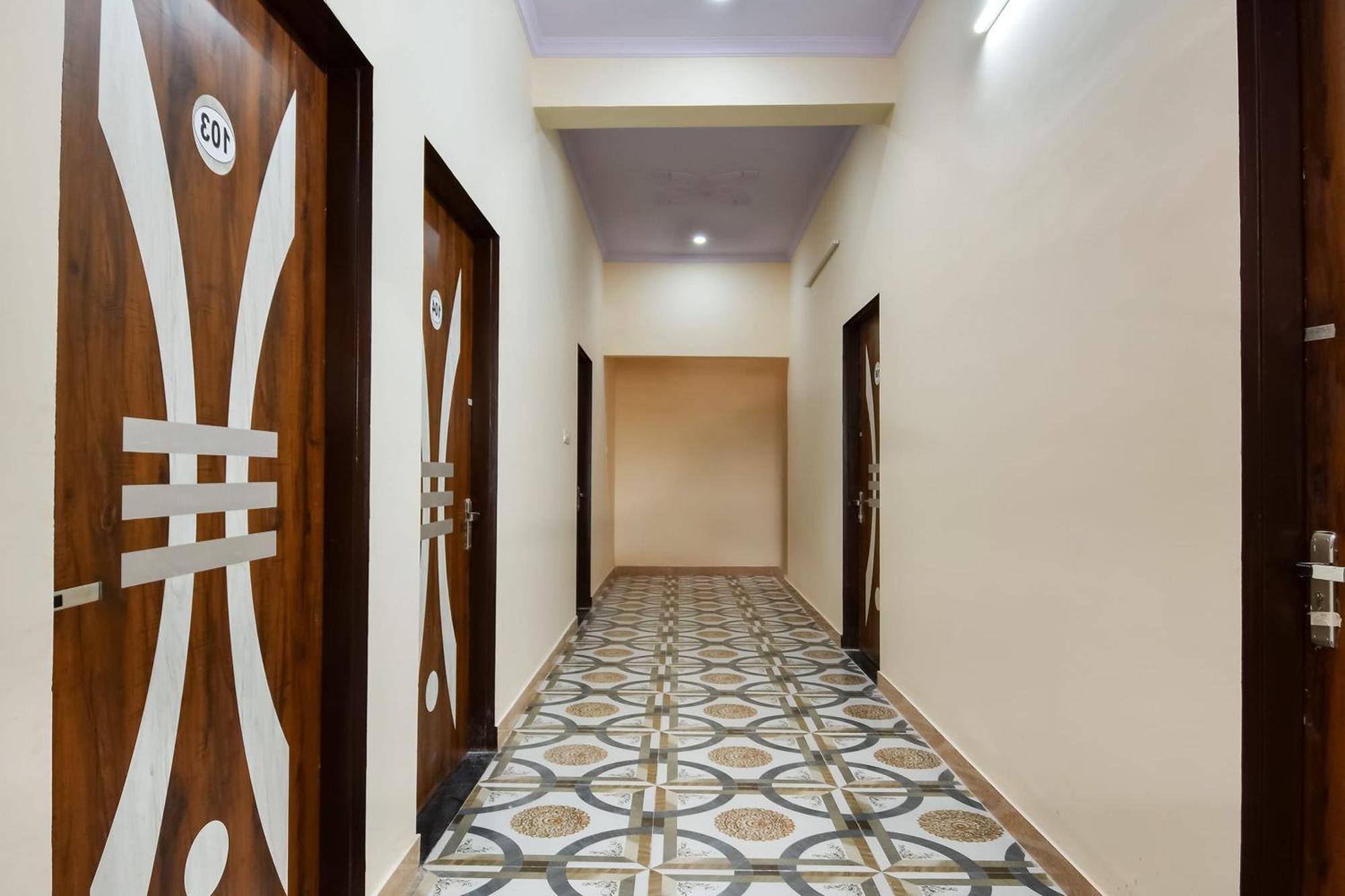 Oyo 70183 Sai Kripa 4*
