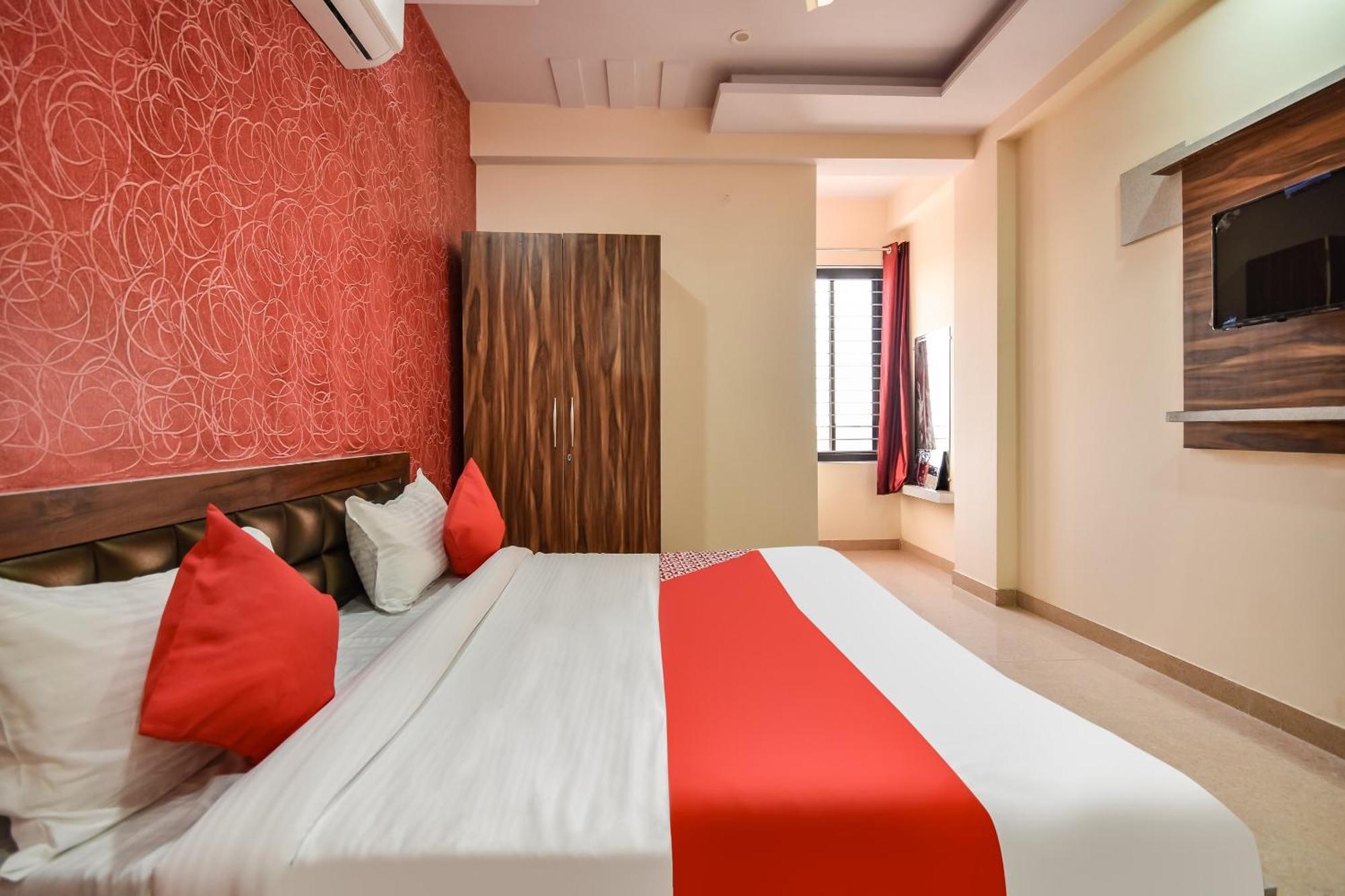 Oyo 70183 Sai Kripa Hotel Jaipur