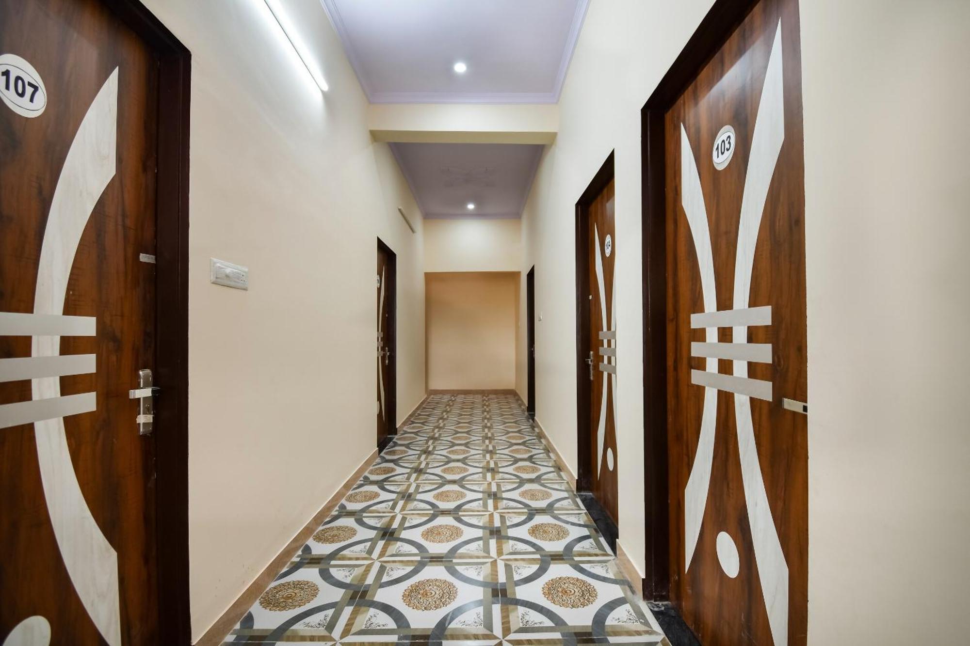 Oyo 70183 Sai Kripa Jaipur