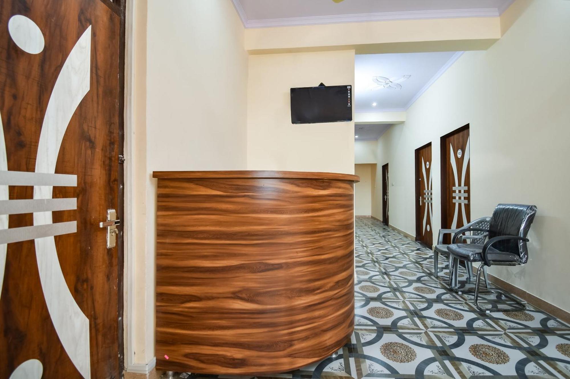 Oyo 70183 Sai Kripa 4*